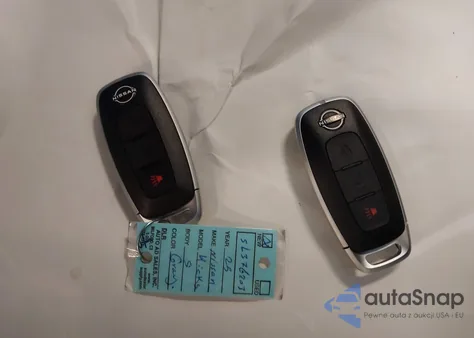 2025 Nissan Kicks S Intelligent Awd из США, поврежденный, VIN 3N8AP6BB1SL376203